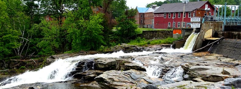 Chutes eau Shelburne dans le Massachusetts en automne