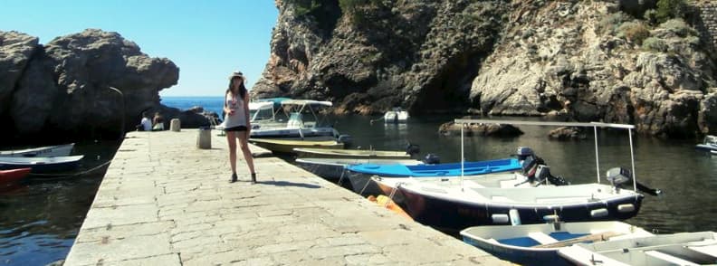 Mirela Letailleur en visite à Dubrovnik dans la baie de Blackwater