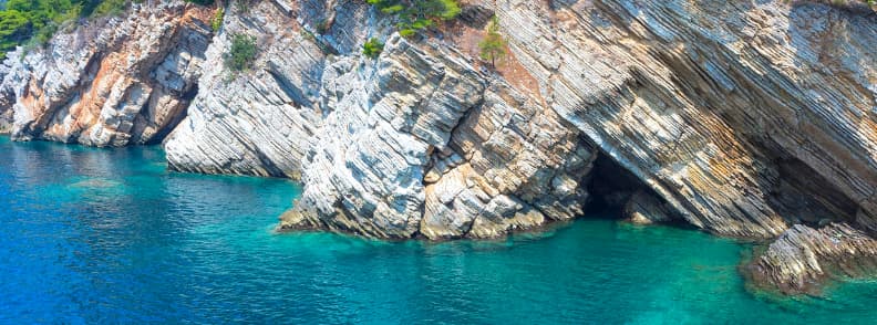 Petrovac sur le bord de mer du Monténégro