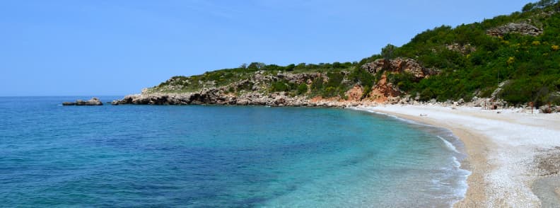 Plage de Buljarica sur le Bord de mer du Monténégro