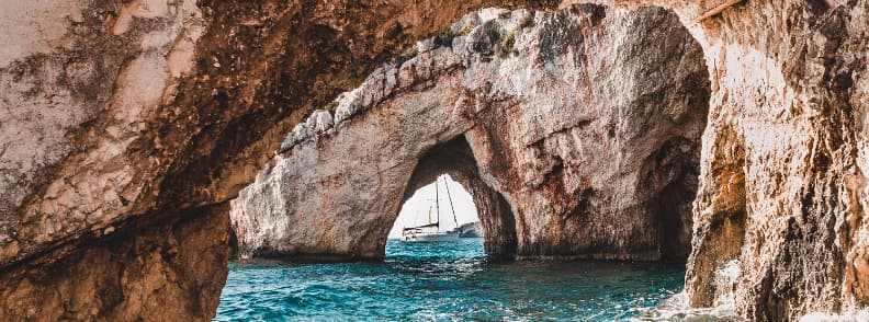 Zakynthos en vacances sur un voilier dans la mer Ionienne