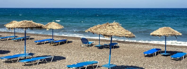 chambres de plage à santorin en grèce