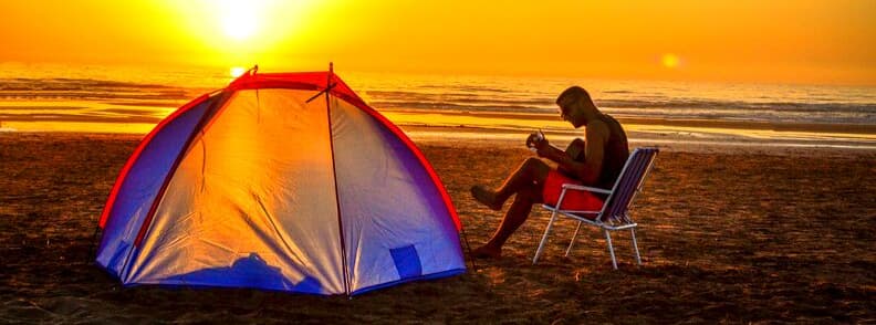 de quoi tu as besoin pour aller avec la tente à la mer