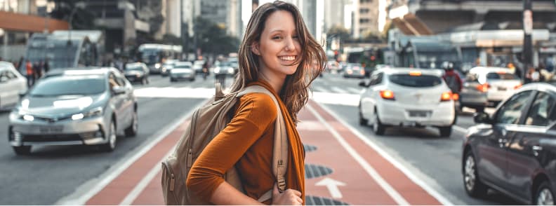 femmes voyageant seules ne sont pas pressées