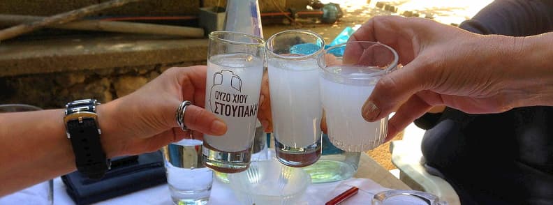 ouzo dans le quartier syngrou-fix athenes