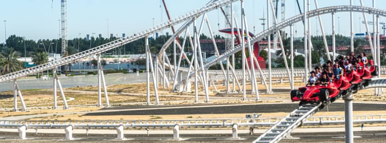 Choses à faire à Abou Dabi UAE: Aller au Ferrari World Abu Dhabi pour les familles