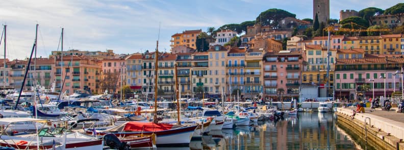 navigation vers le port de cannes france