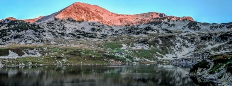 lacul bucura parcul national retezat romania