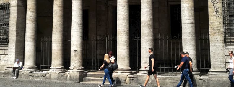 palatul massimo la coloane in centrul istoric al romei