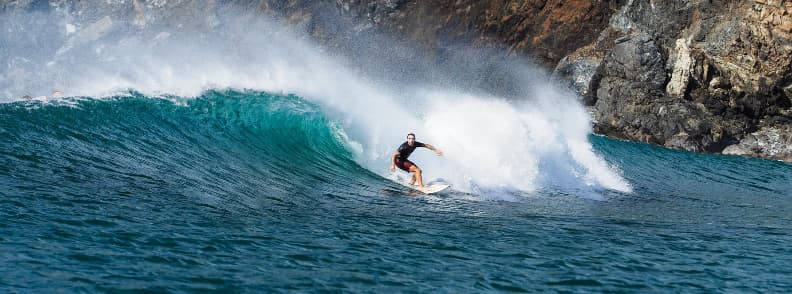 costa rica surfing pacific