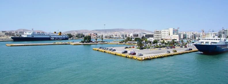 Transport aeroport Atena port Pireu distanta Atena Pireu si legaturi spre centrul Atenei Feriboturi si terminale in portul Pireu Grecia punct de plecare spre insule si transport spre Atena