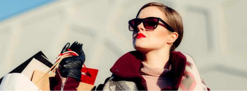 confident solo female traveler shopping 1 confident solo female traveler shopping