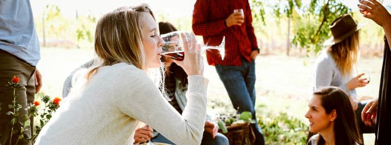 drinking when you solo travel drinking when you solo travel