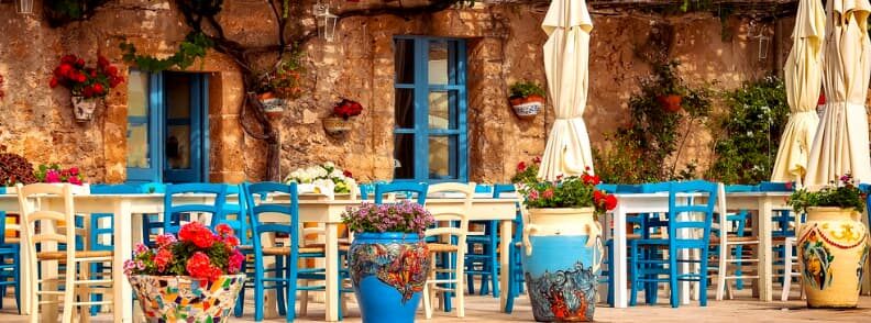 eating in greece greek taverna