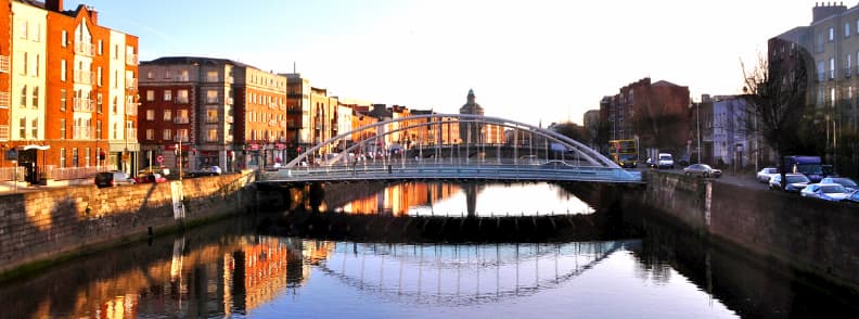 hapenny bridge liffey river dublin ireland