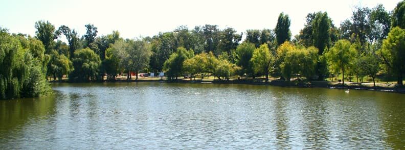 herastrau park bucharest reasons to visit romania