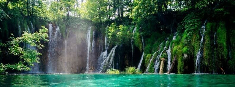 hiking vacation in croatia plitvice