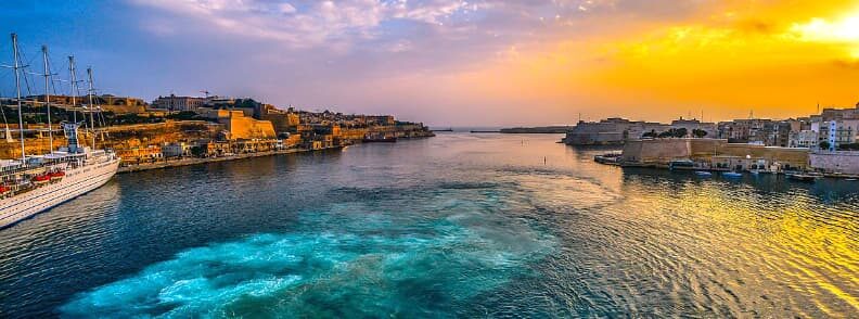 malta travel ferry