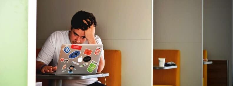 man booking last minute cheap flights man booking last minute cheap flights