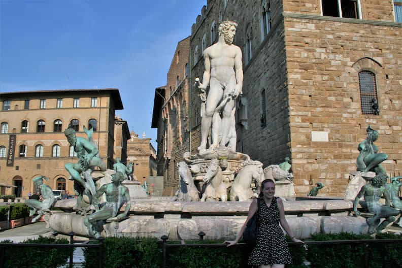 mirela the travel bunny in florence italy