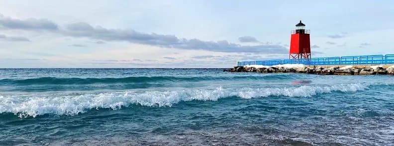 summer vacation in michigan lighthouse