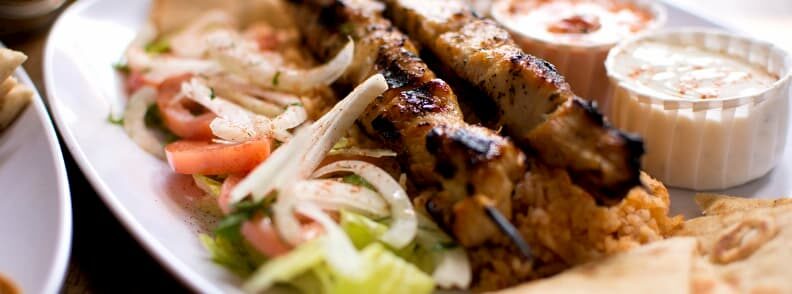 things to do acropolis area eat greek food souvlaki