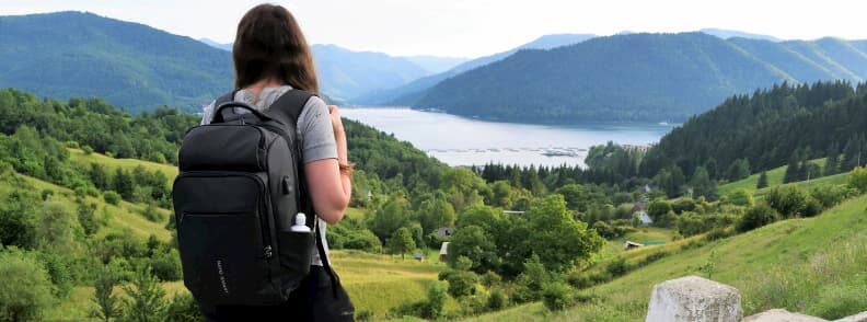 vacation alone backpack