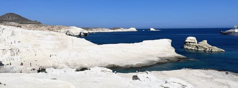 paralia sarakiniko beach in milos greece