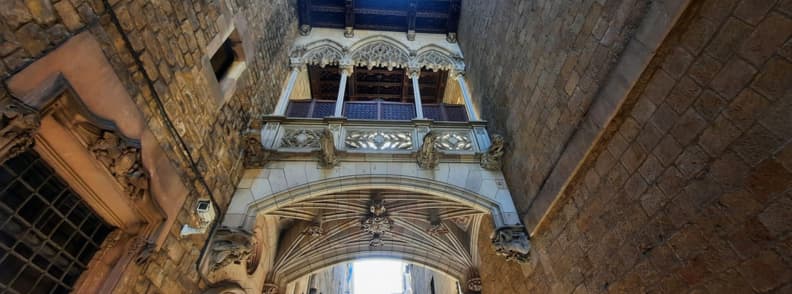 traveling to Barcelona Gothic Quarter